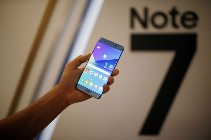 samsung sdi struggles to gain new customers after galaxy note7 fiasco